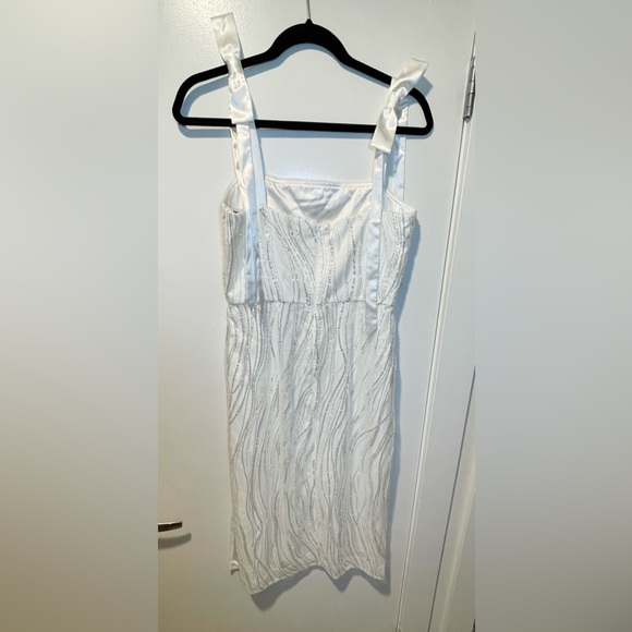 ML MONIQUE LHUILLIER Sequined Bow-Strap Midi Dress in white - Picture 7 of 12